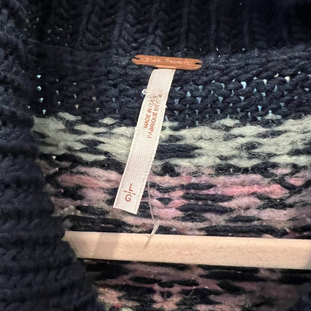 Free People Snowdrift Cardigan, LARGE NWOT - Picture 6 of 6